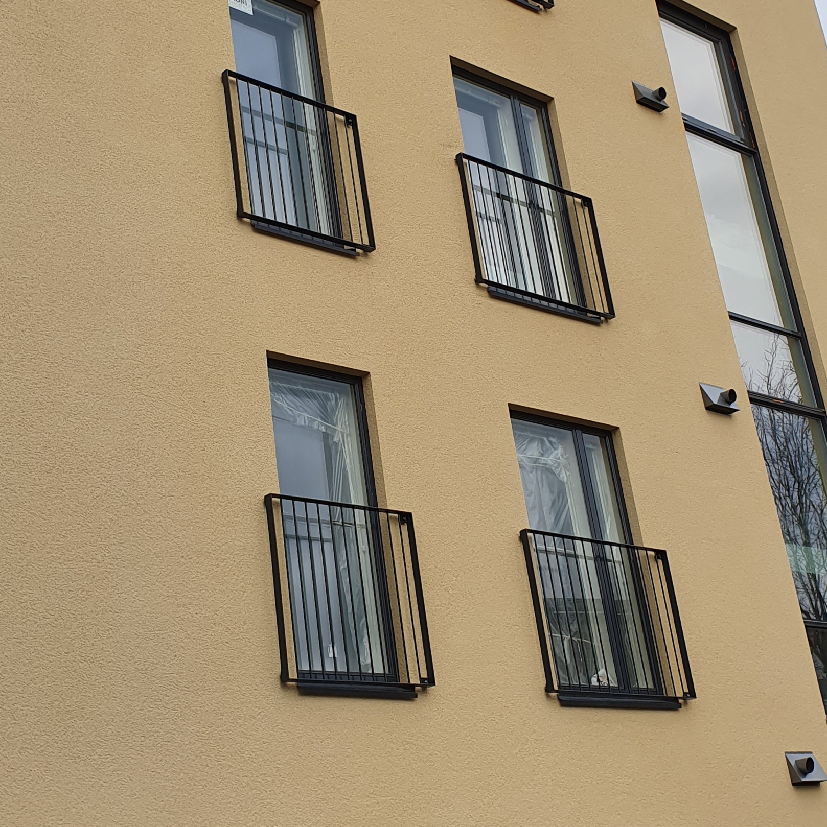ikkuna-asennus rakennusliikkeille
